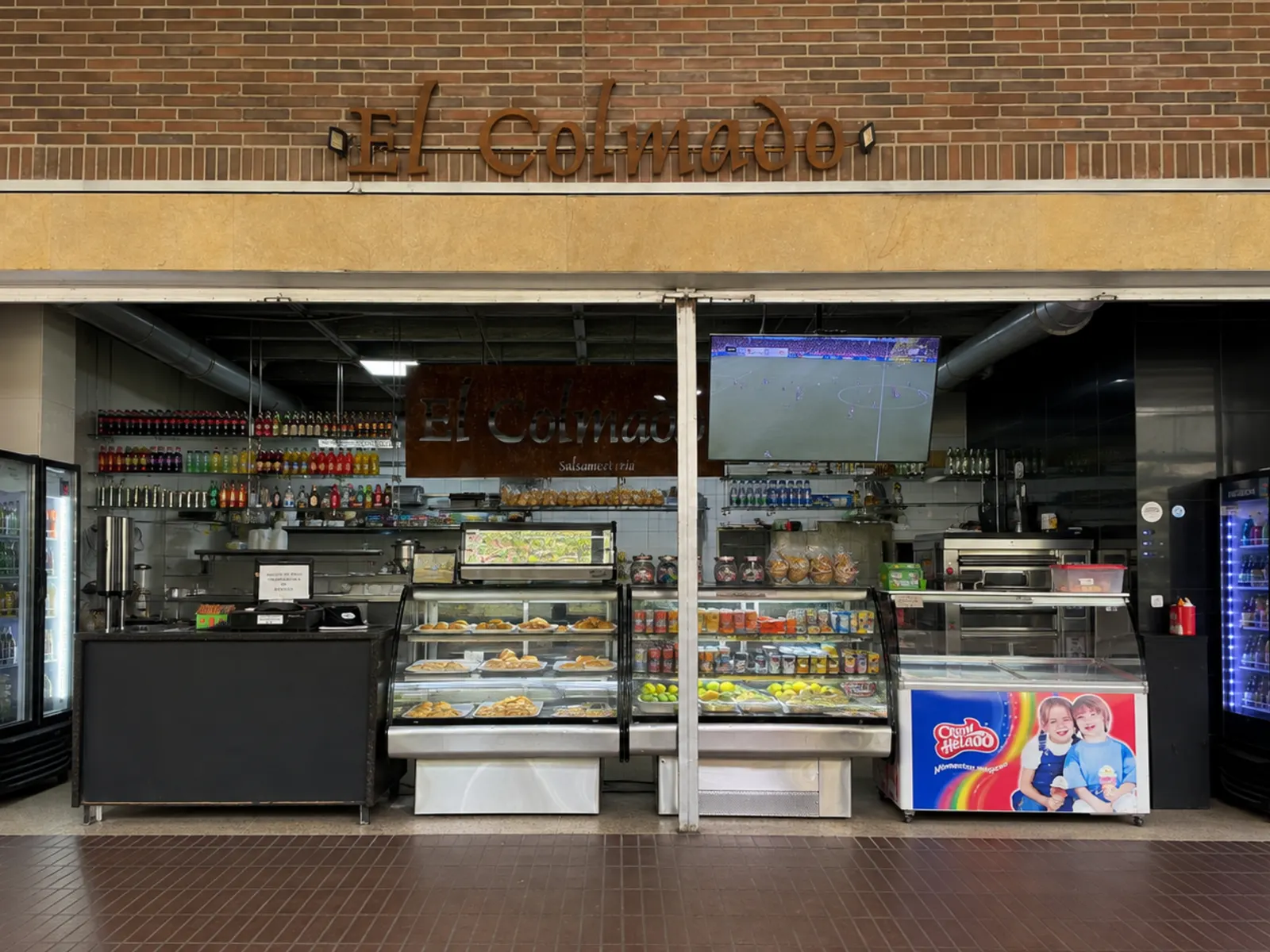 Restaurante en centro comercial · Antes